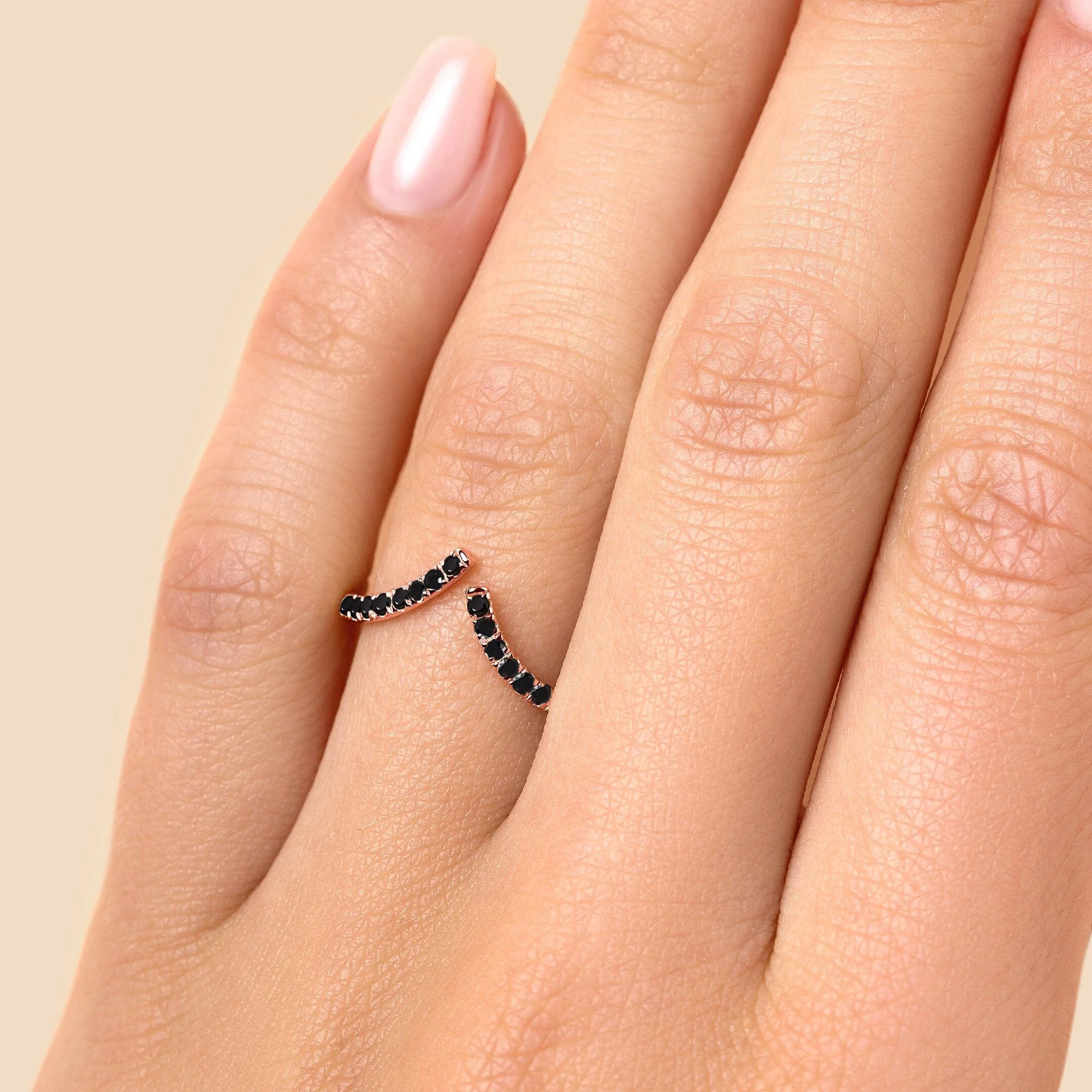 Adjustable Black Spinel Ring - Infinite - Image 4
