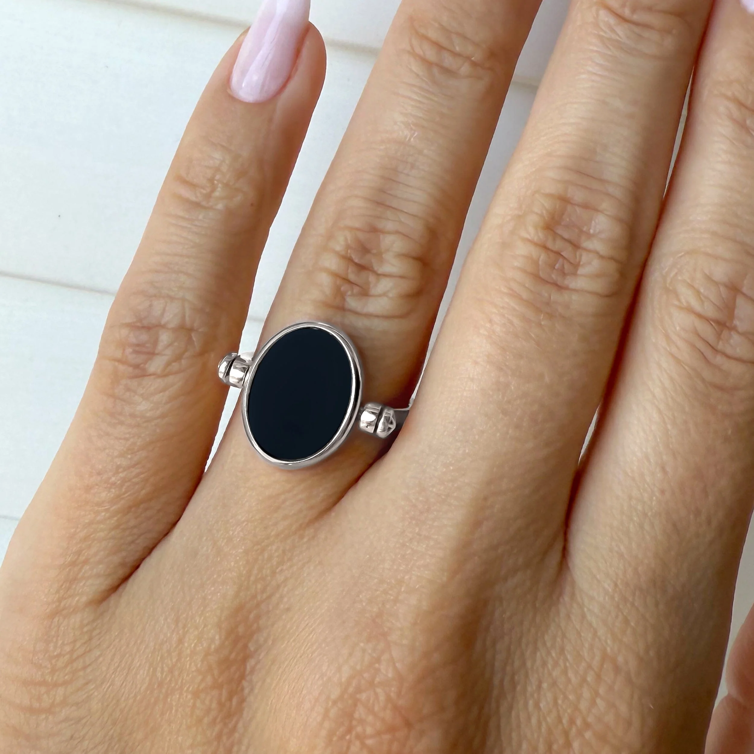 Black Onyx Malachite Fidget Ring - Spinning Enfolded - Image 2