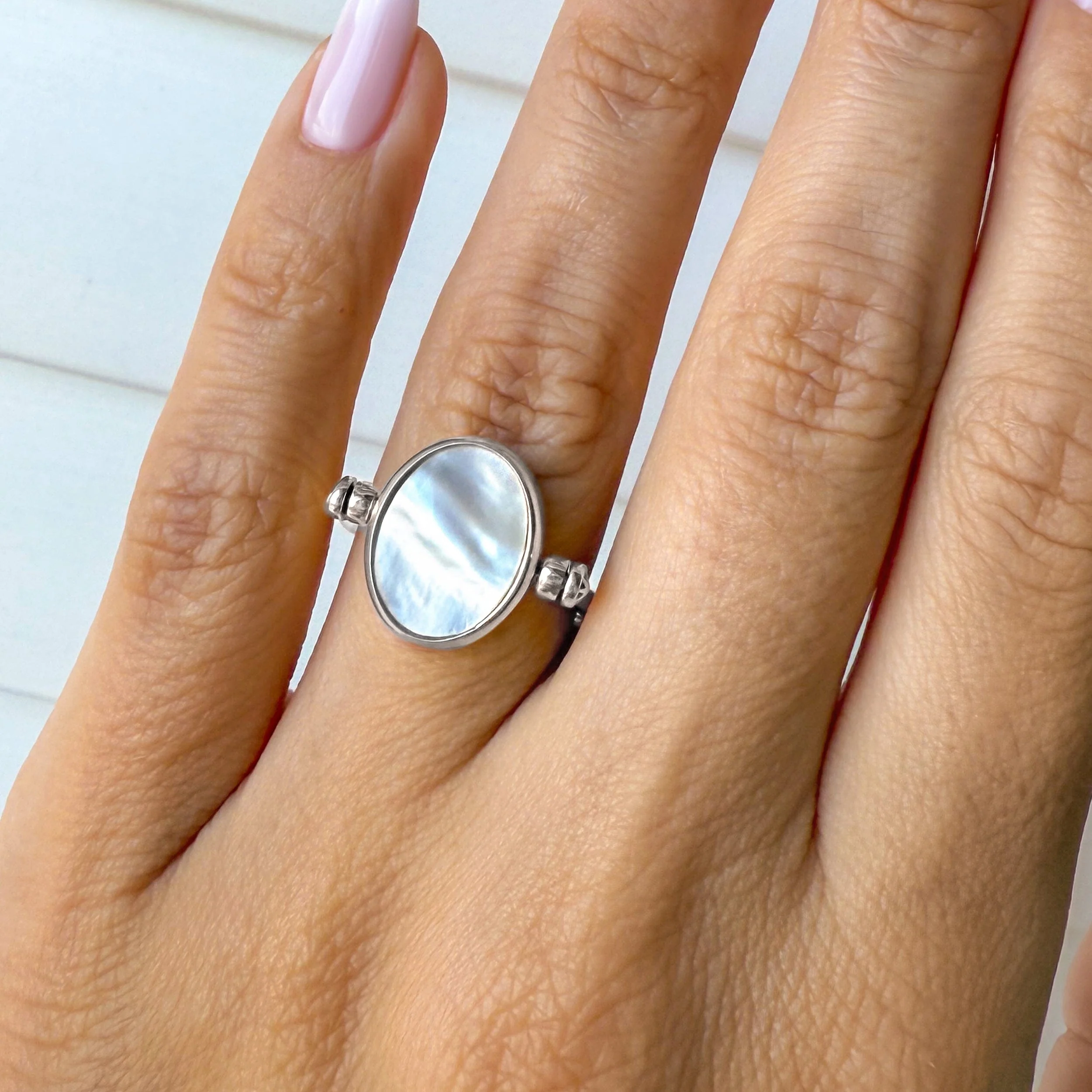 Black Onyx Mother of Pearl Fidget Ring - Spinning Enfolded - Image 3