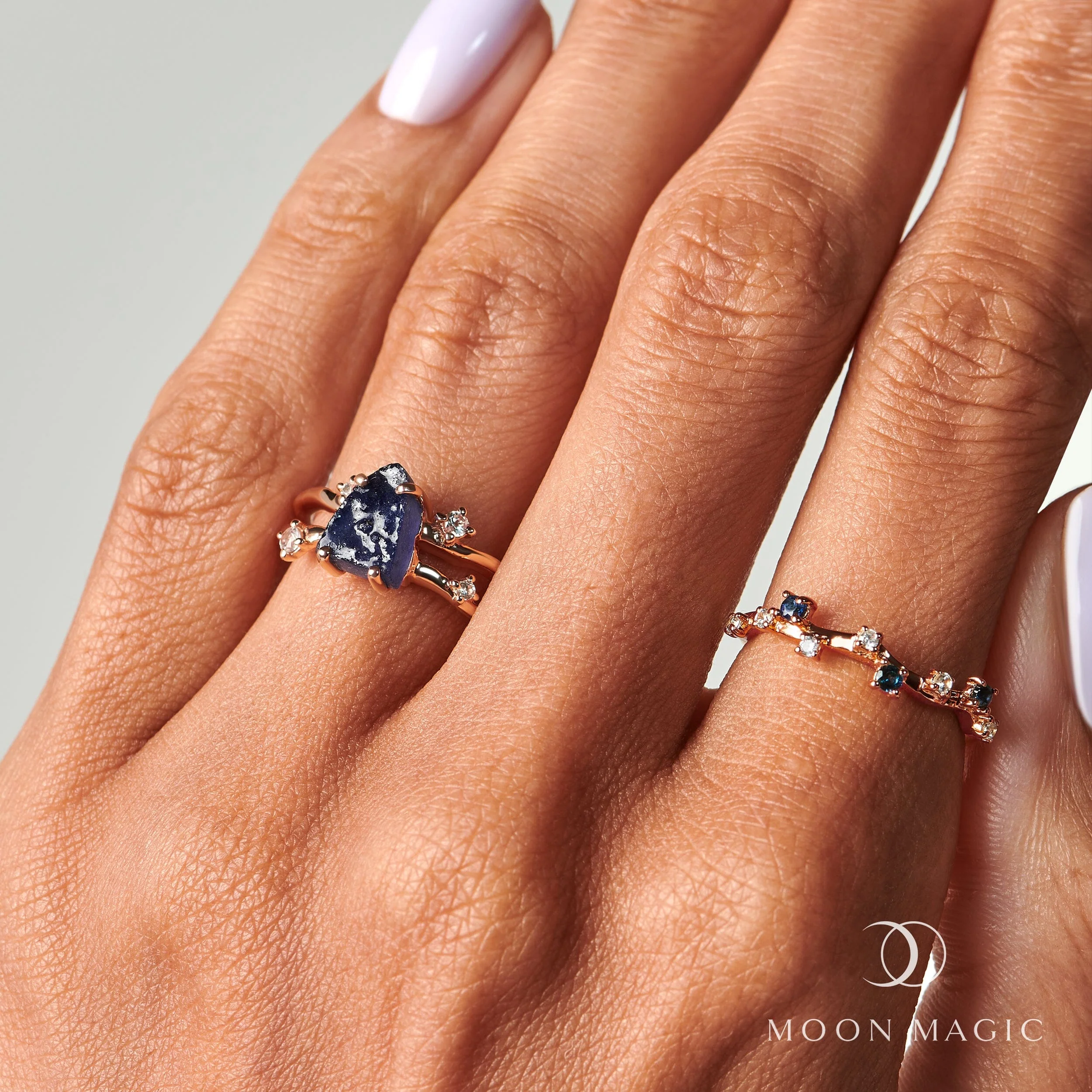 Blue Sapphire Ring - Stardust Band - Image 12