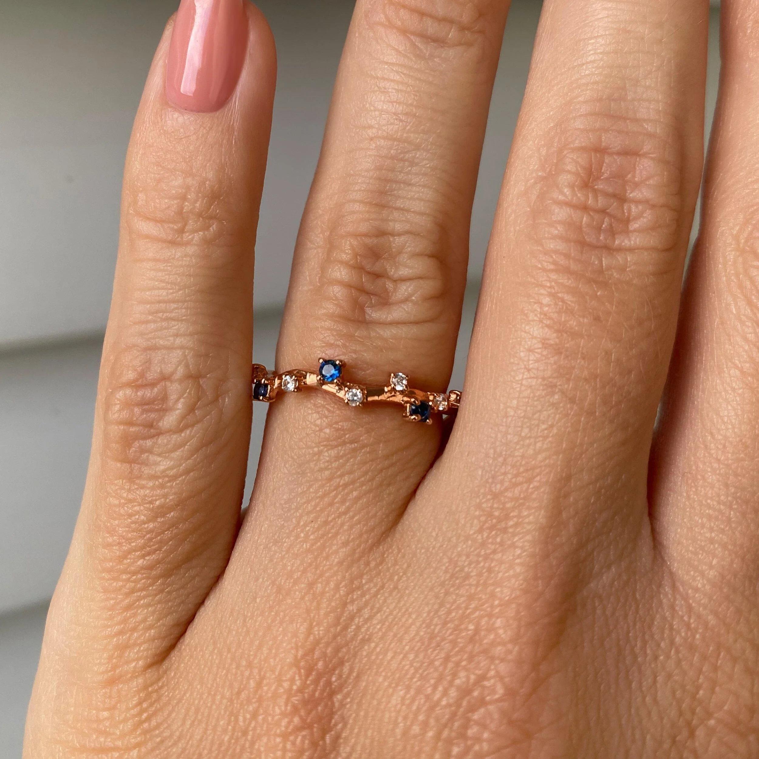 Blue Sapphire Ring - Stardust Band - Image 4