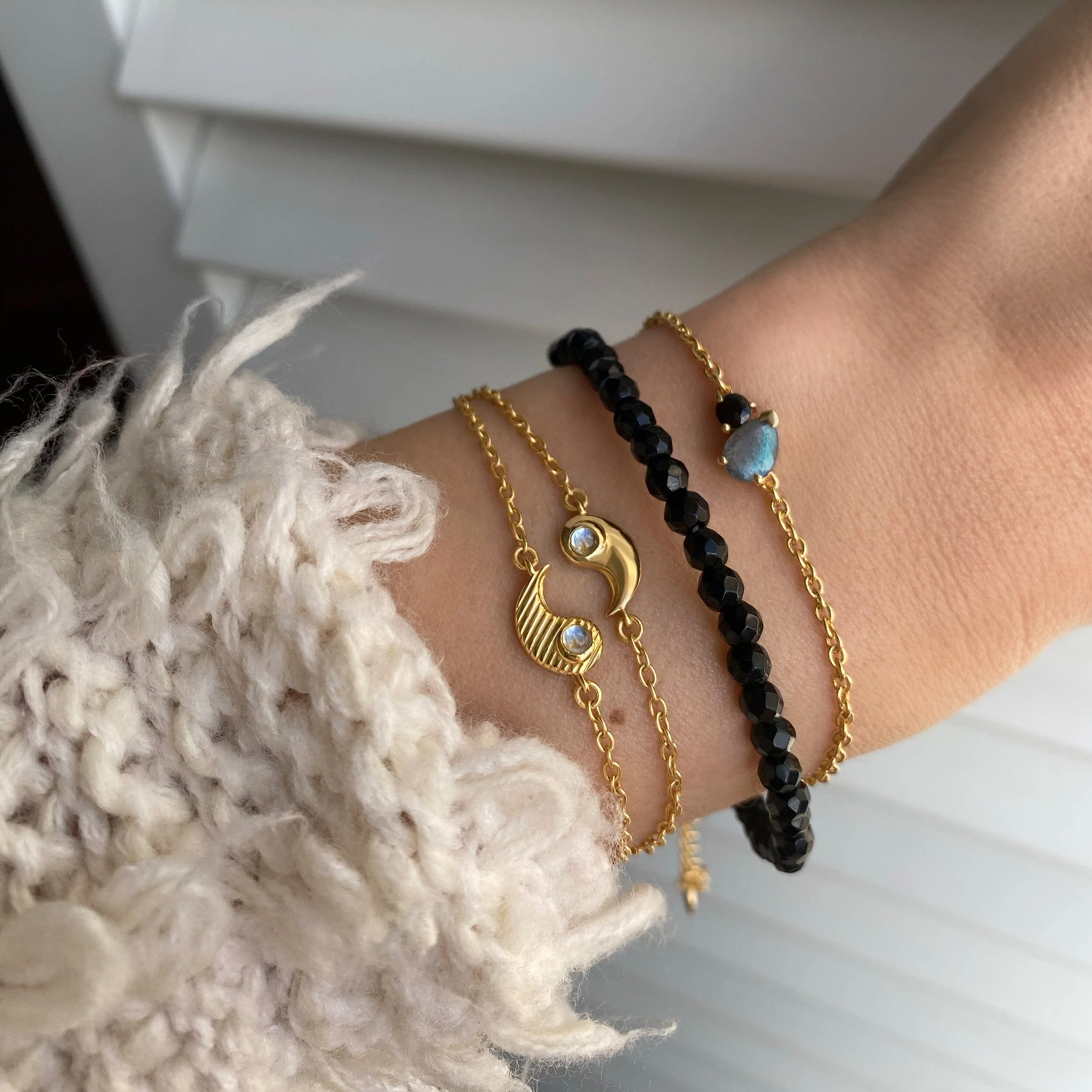 Labradorite & Black Obsidian - Toi Et Moi Bracelet - Image 11
