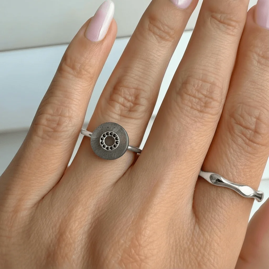 Labradorite Black Spinel Fidget Ring - Liora - Image 2