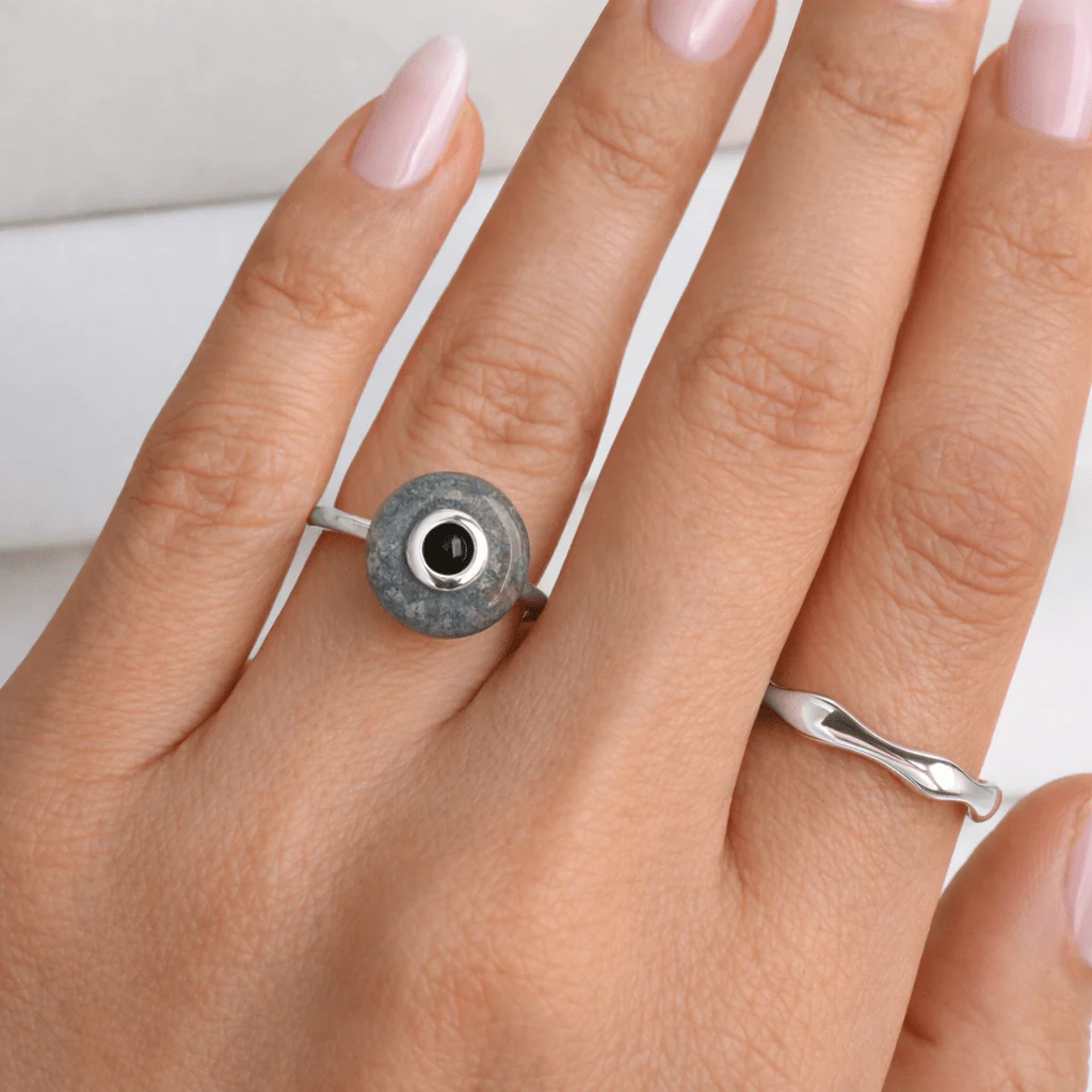 Labradorite Black Spinel Fidget Ring - Ora - Image 2