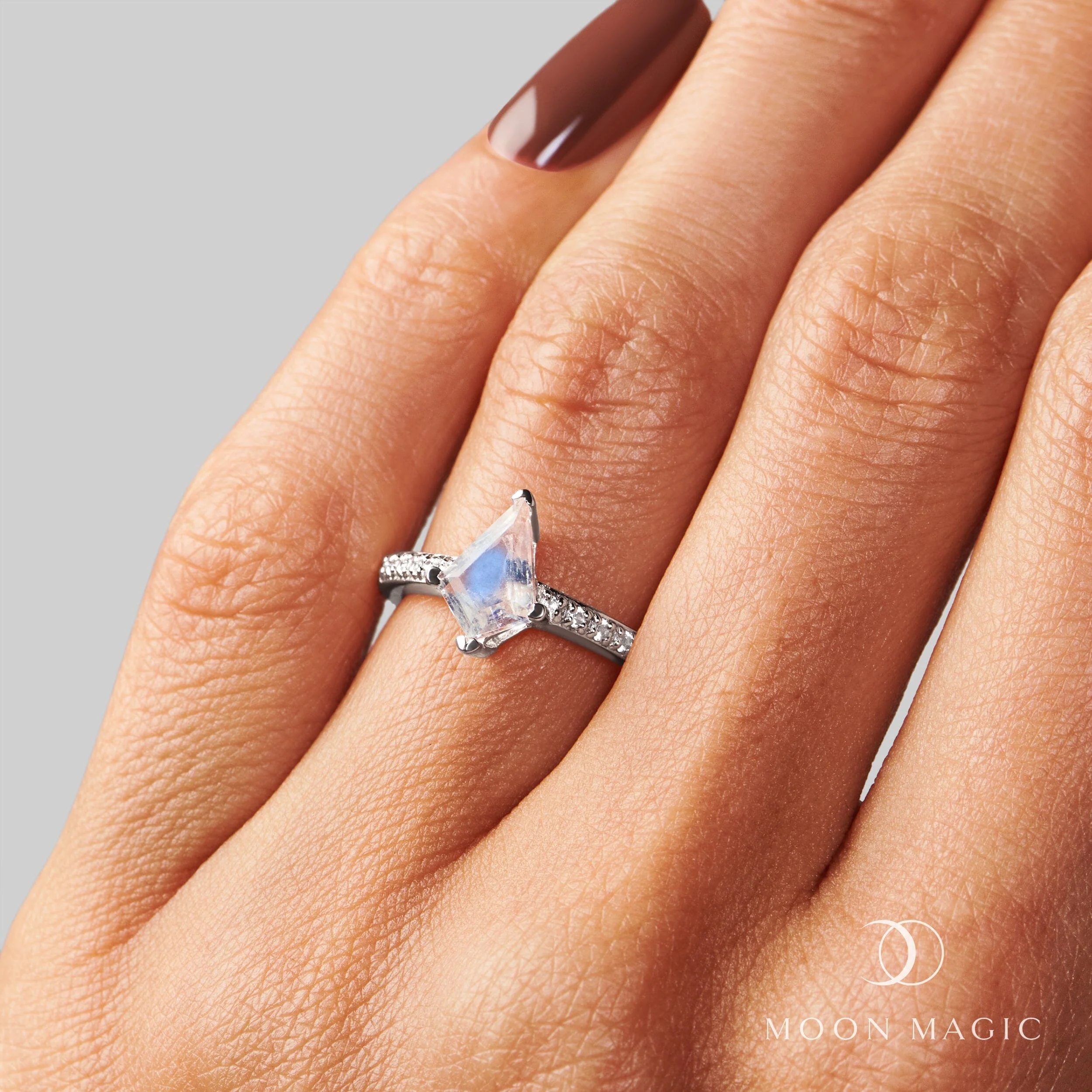 Moonstone Ring - Aimée - Image 19