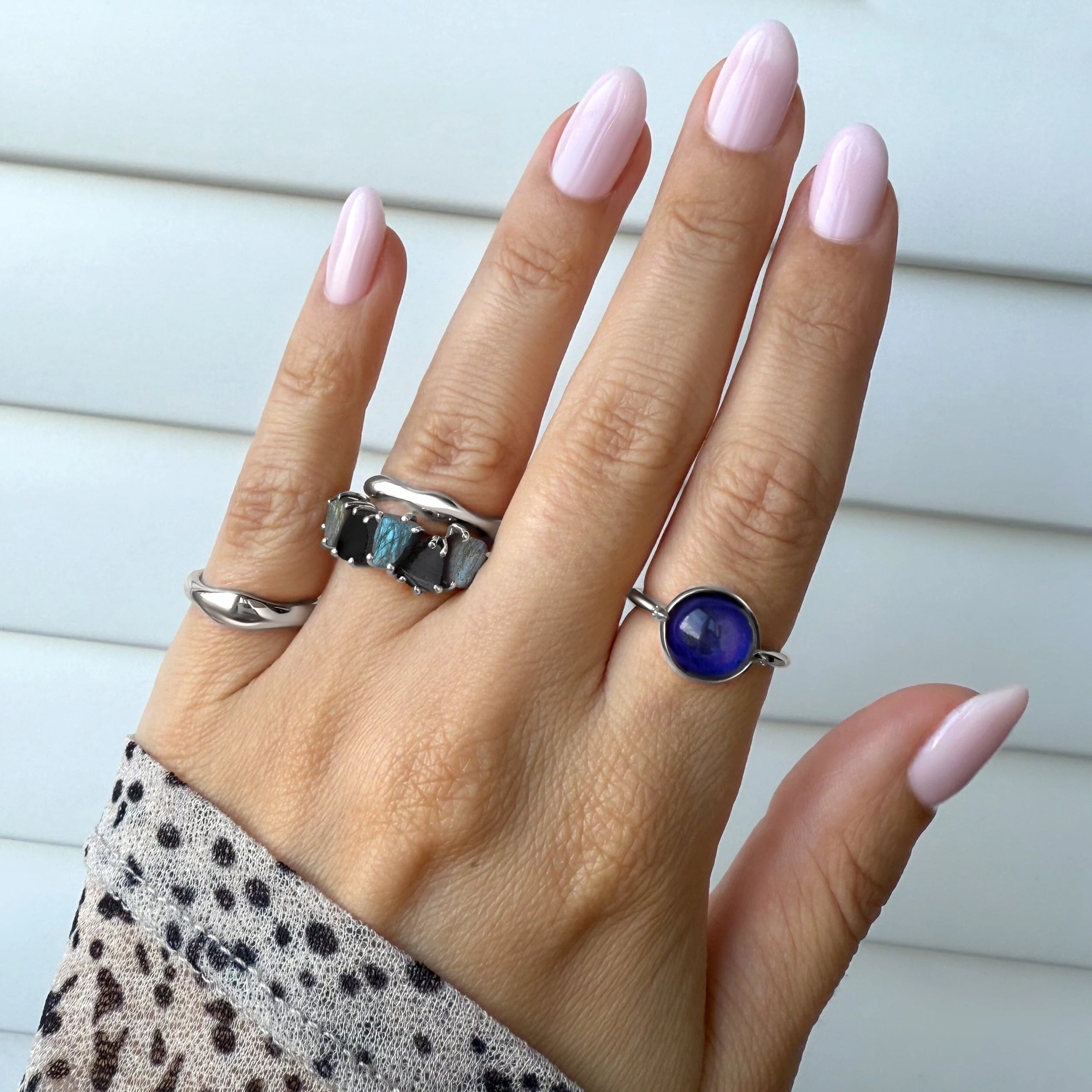 Raw Crystal Ring - Luminous Labradorite & Black Obsidian - Image 3