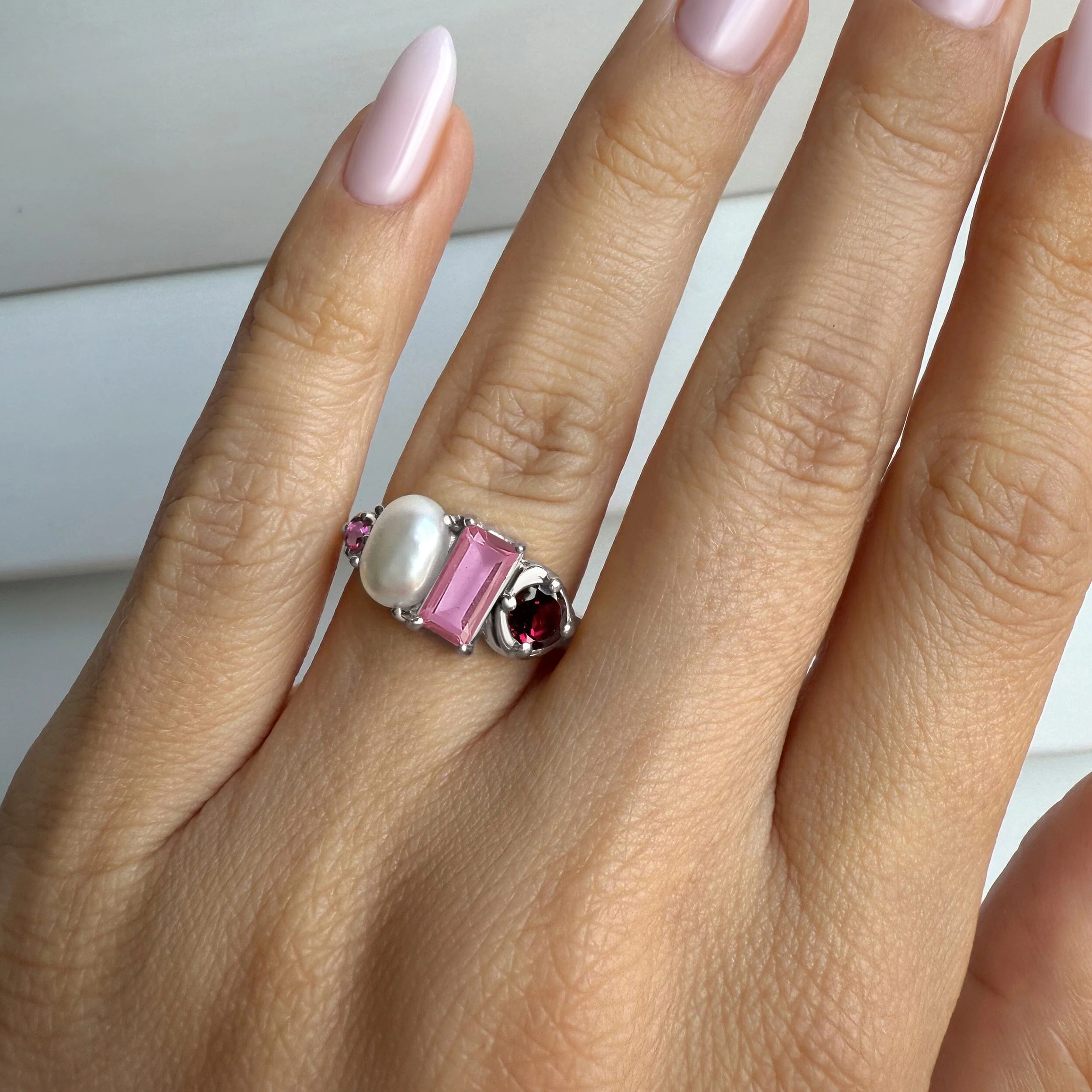 Rhodolite Garnet Pearl Ring - Treasure - Image 2